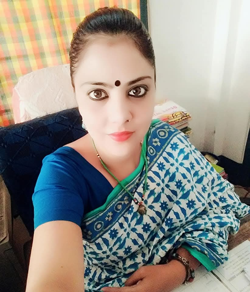 ELEZABETH CHALMERS (Vice-Principal)